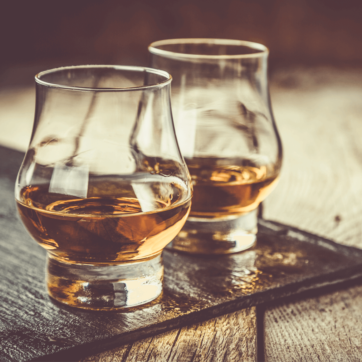 Mineralwasser zu Whisky